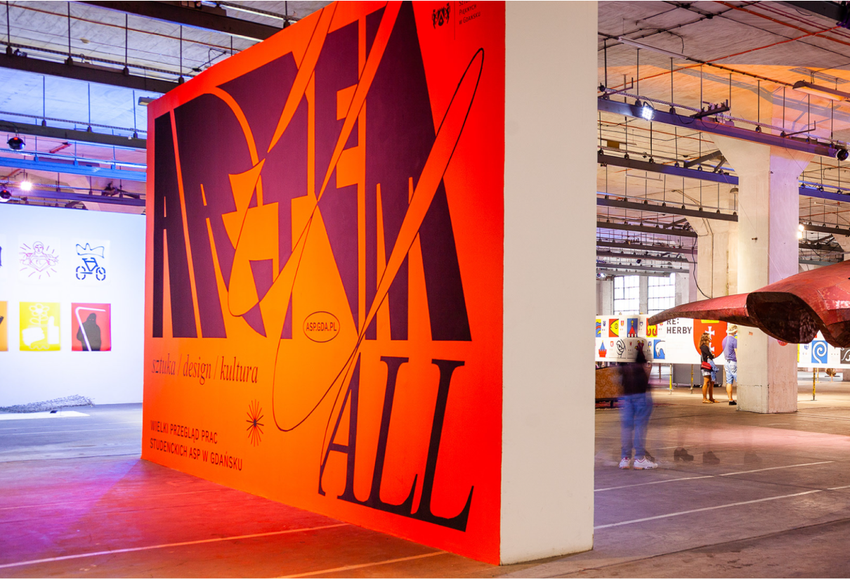 Affordable fabric display